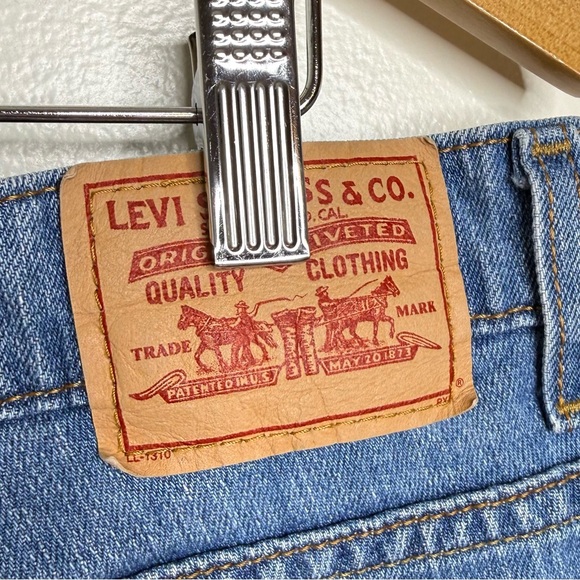 Levi’s Relaxed 550 Blue Denim Jean Shorts Women’s Size 18 - Picture 4 of 11